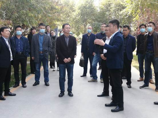 说明: E:\王立群\网站维护\管理工程学院\新闻动态\学院走访京博乐安置业有限公司-20201030\1.jpg 说明: E:\王立群\网站维护\管理工程学院\新闻动态\学院走访京博乐安置业有限公司-20201030\1.jpg