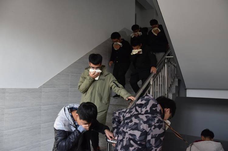 说明: https://www-443.webvpn.sdjzu.edu.cn/__local/D/0D/32/7A60B79E661F59473FD1EE8F61B_80A7E837_E37F.jpg
