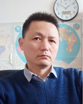 刘昱初